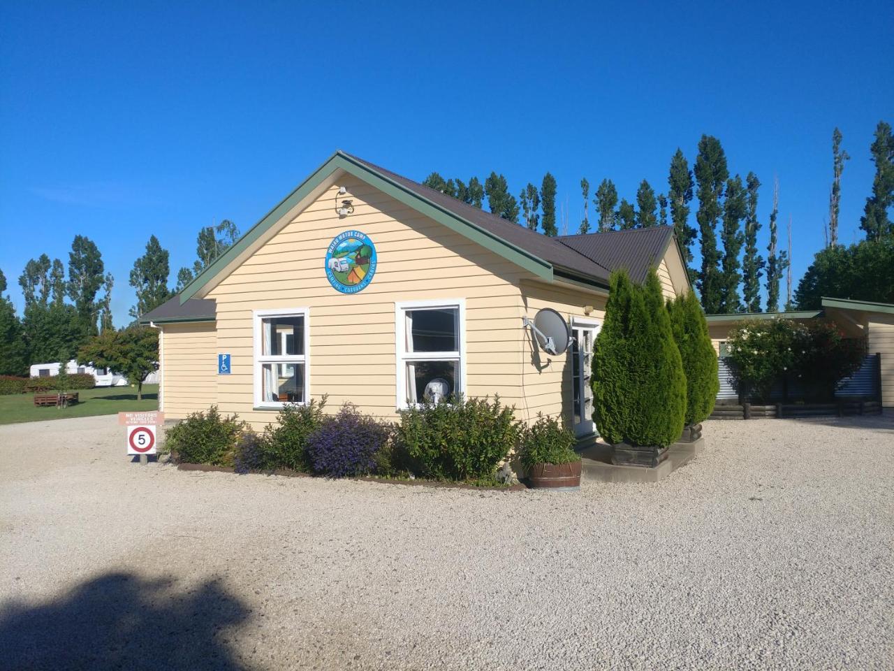 Waiau Motor Camp & Cabins Buitenkant foto