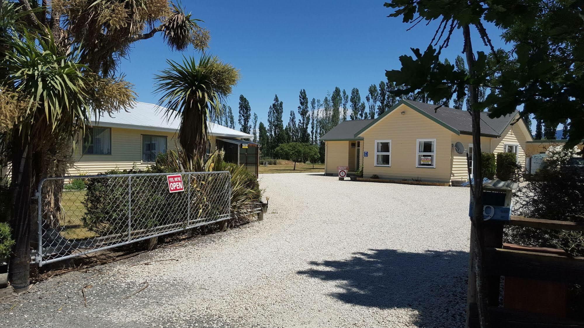 Waiau Motor Camp & Cabins Buitenkant foto